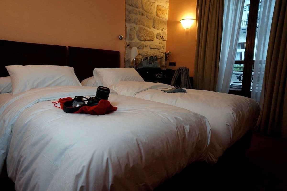 Select Comfort beds, minibar, desk, blackout curtains