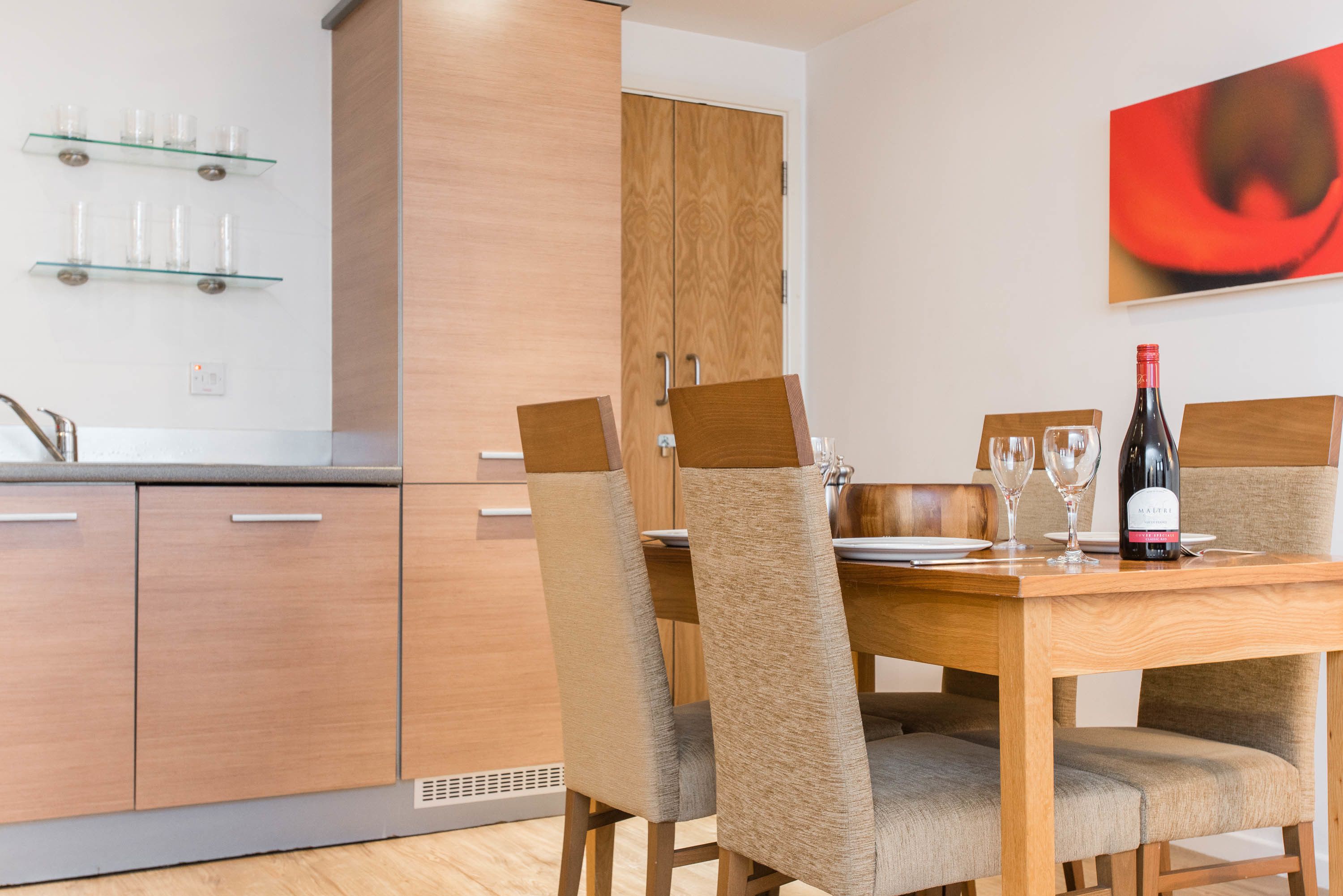 Photo - PREMIER SUITES Newcastle