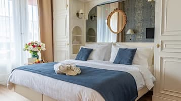 Ropa de cama de alta calidad y minibar