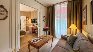 Suite Junior, balcon | Coin séjour