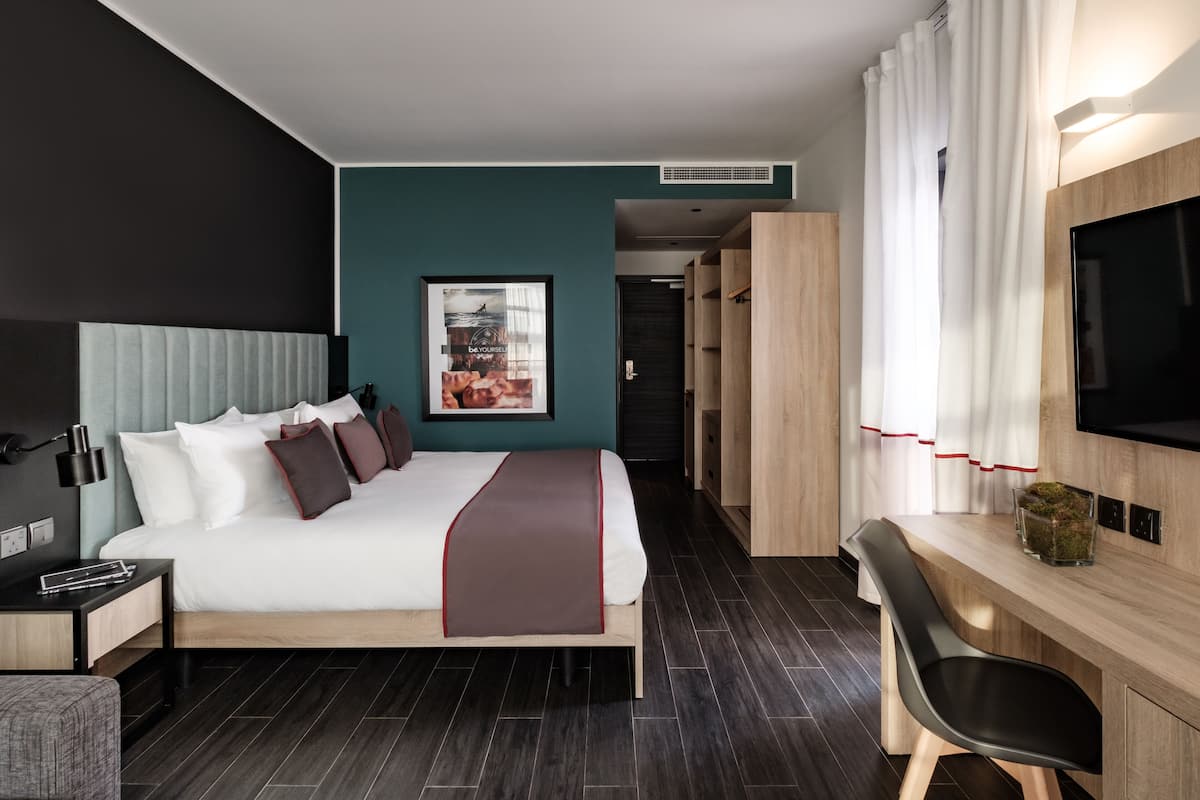 Suite, Terrace | 1 bedroom, minibar, in-room safe, desk