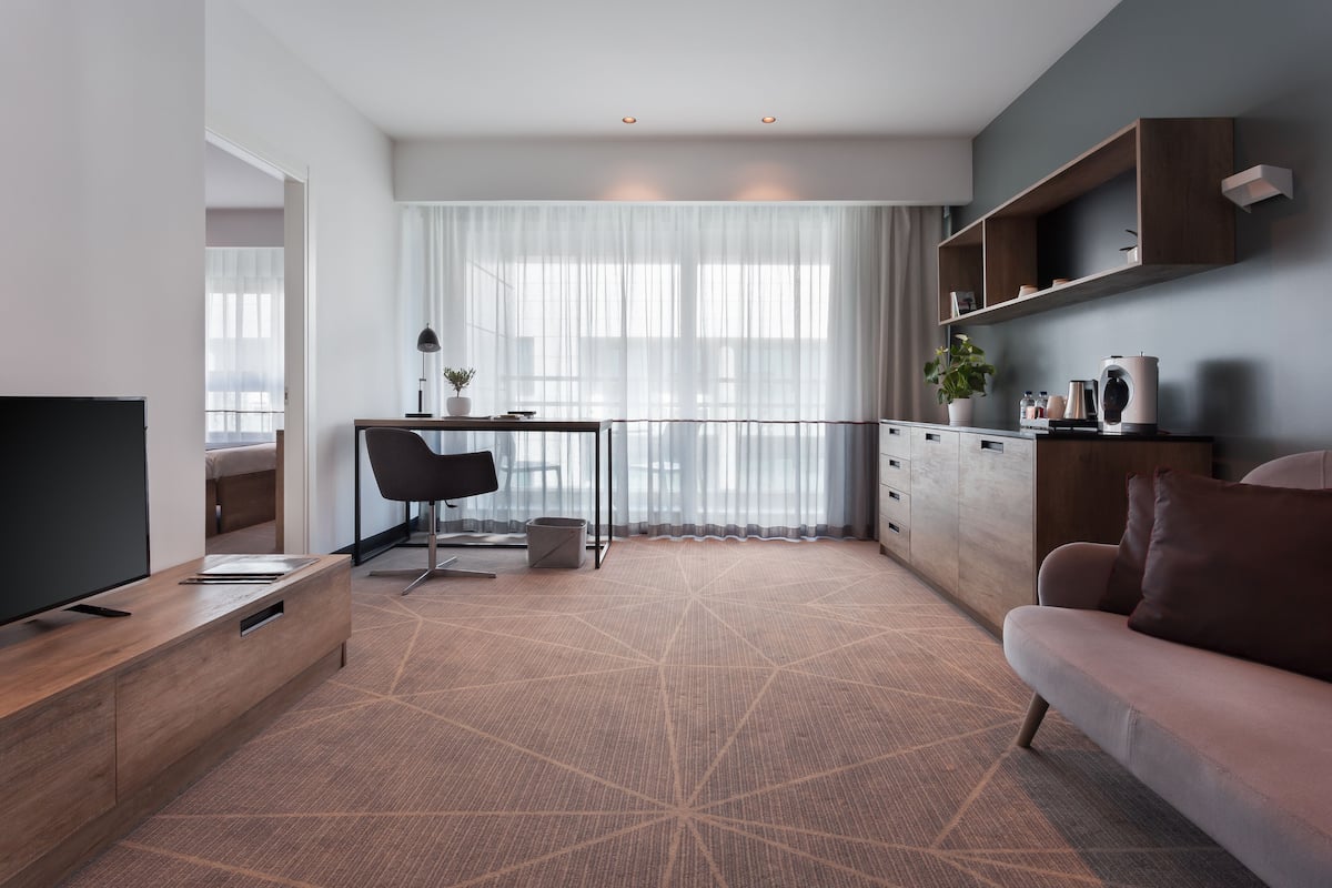 Superior Suite | 1 bedroom, minibar, in-room safe, desk