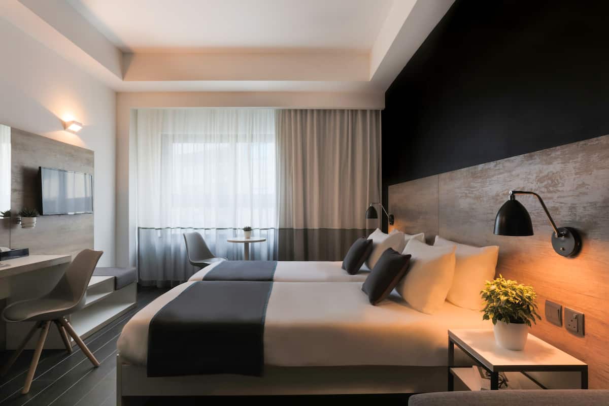 Standard Double or Twin Room | 1 bedroom, minibar, in-room safe, desk