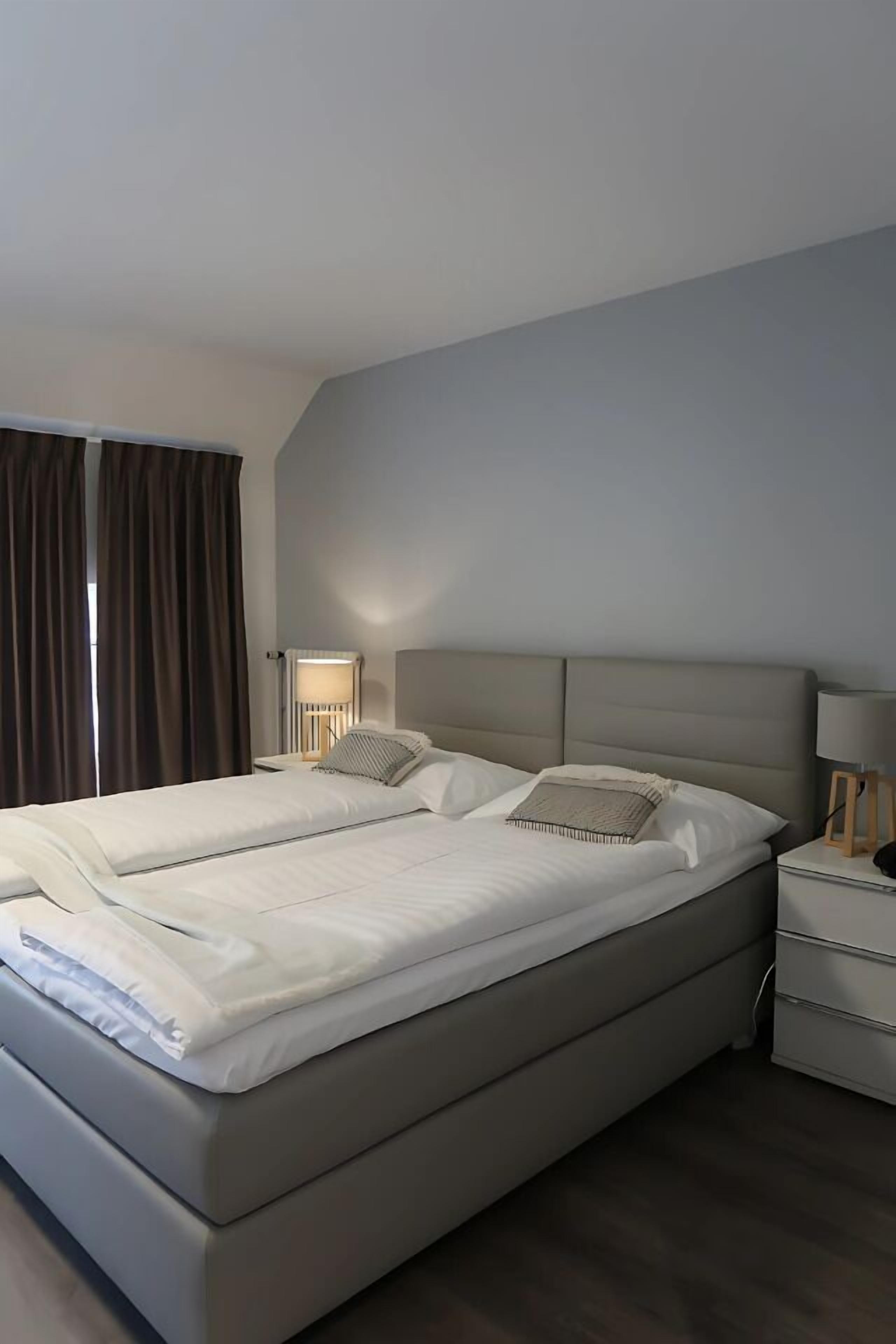 1 bedroom, premium bedding, minibar, individually decorated