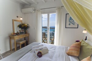 Minibar, wifi gratis y ropa de cama