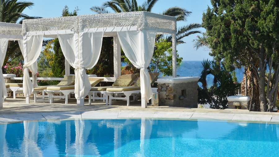 Zephyros Hotel