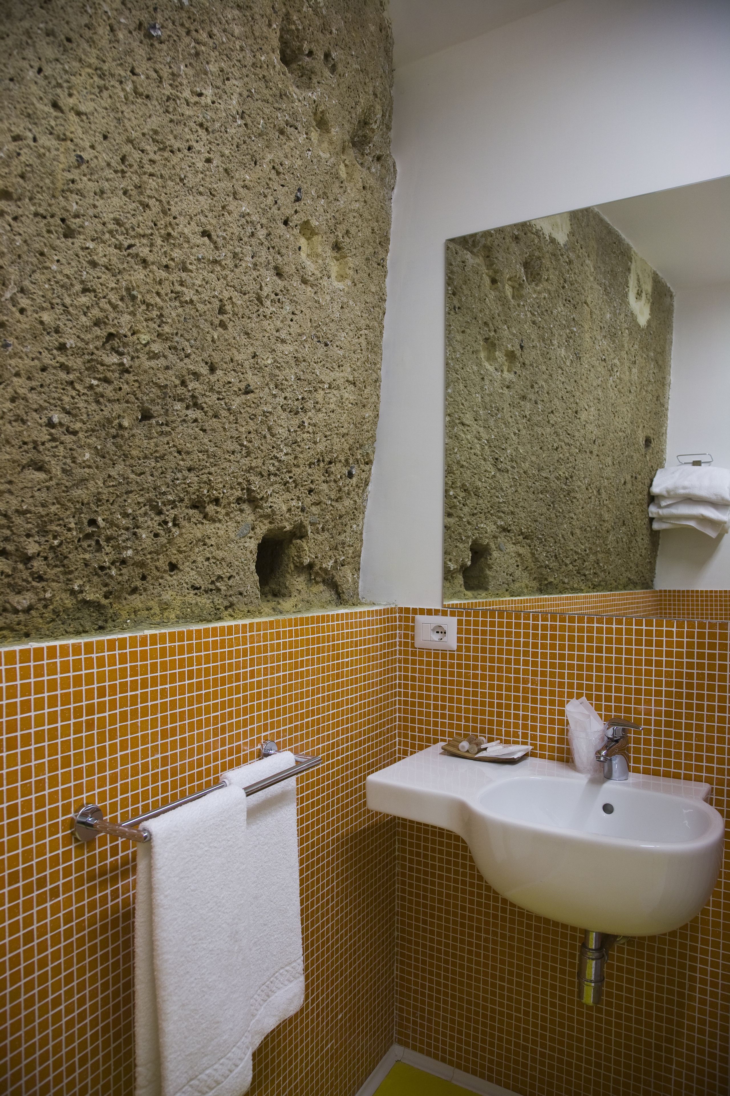 standard quadruple room | bathroom | eco-friendly toiletries, hair dryer, bidet, towels