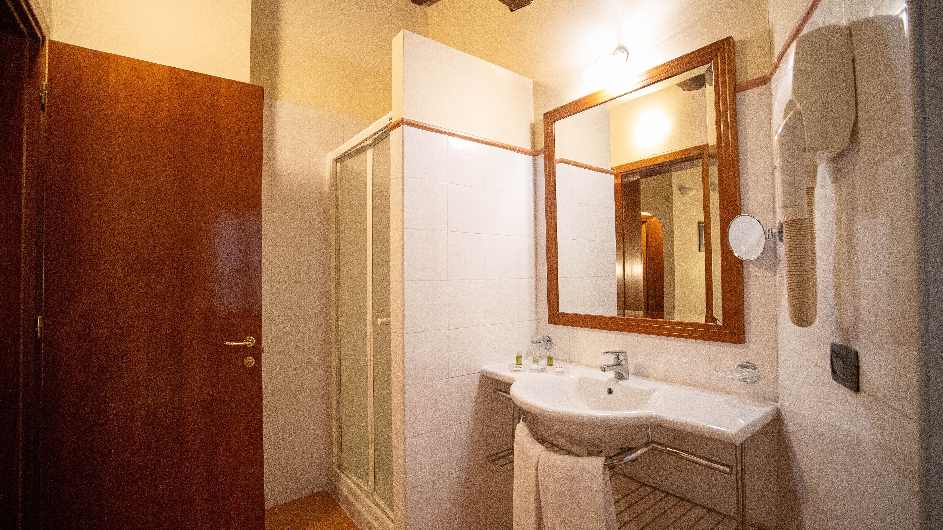 classic double or twin room | bathroom | designer toiletries, hair dryer, bidet