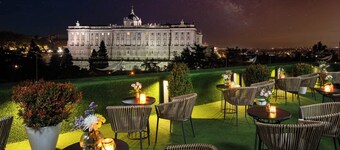 Apartosuites Jardines de Sabatini