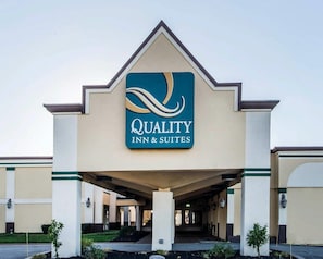 Exterior - Quality Inn & Suites Erie near Casino (Erie)