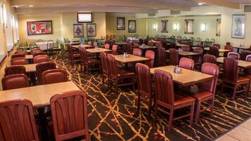 Desayuno continental incluido todos los días