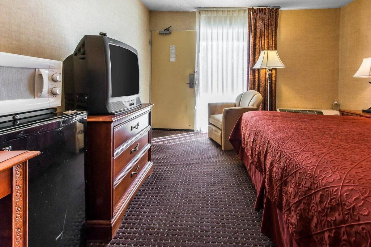 Desk, iron/ironing board, cribs (free), WiFi (free)