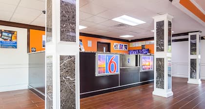 Motel 6 Jonesboro, GA