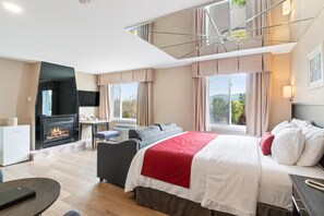 Junior-Studiosuite, Kamin