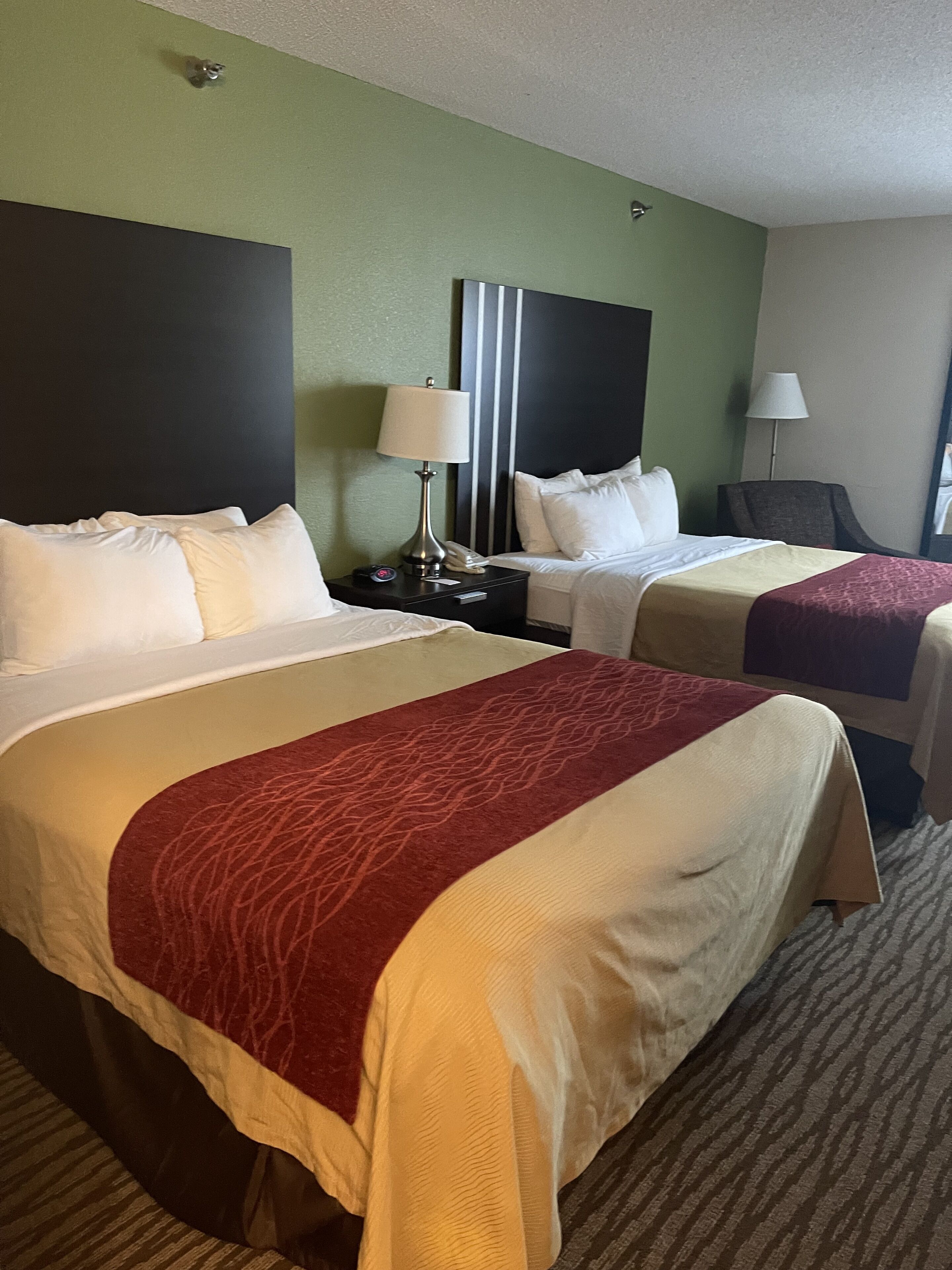 standard room, 2 double beds, non smoking | desk, iron/ironing board, free wifi, wheelchair access