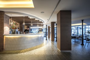 2 restaurants, breakfast, lunch, dinner served; Mediterranean cuisine
