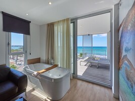 Jetted tub