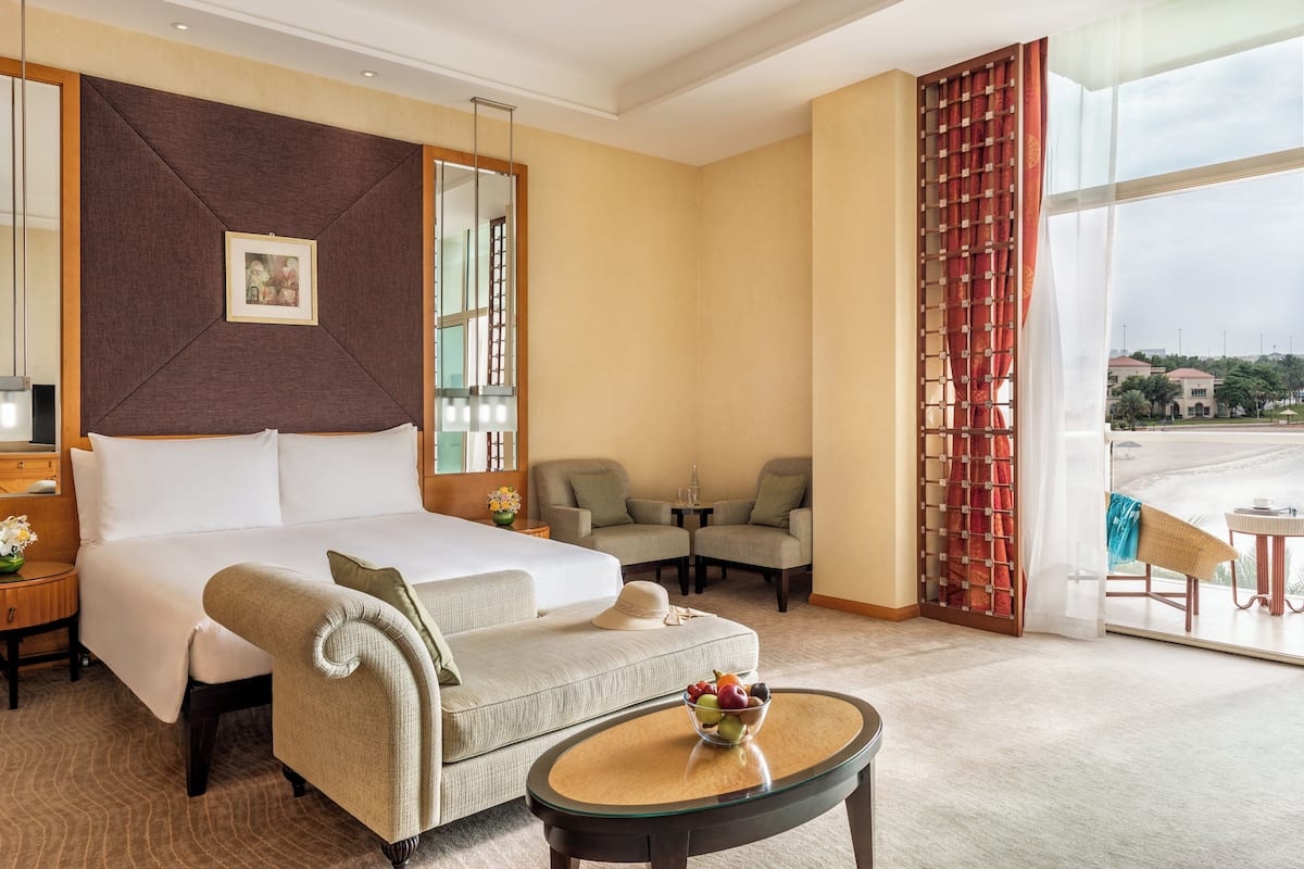 Gulf Junior Suite - Free daily shuttle bus to Yas attractions, Yas Mall and Grand Mosque | 1 camera, biancheria in cotone egiziano