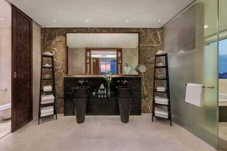 Al Raha Beach Hotel - Image 75