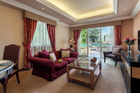 Al Raha Beach Hotel - Image 49