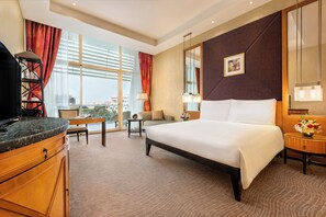 Egyptian cotton sheets, premium bedding, down duvets, minibar