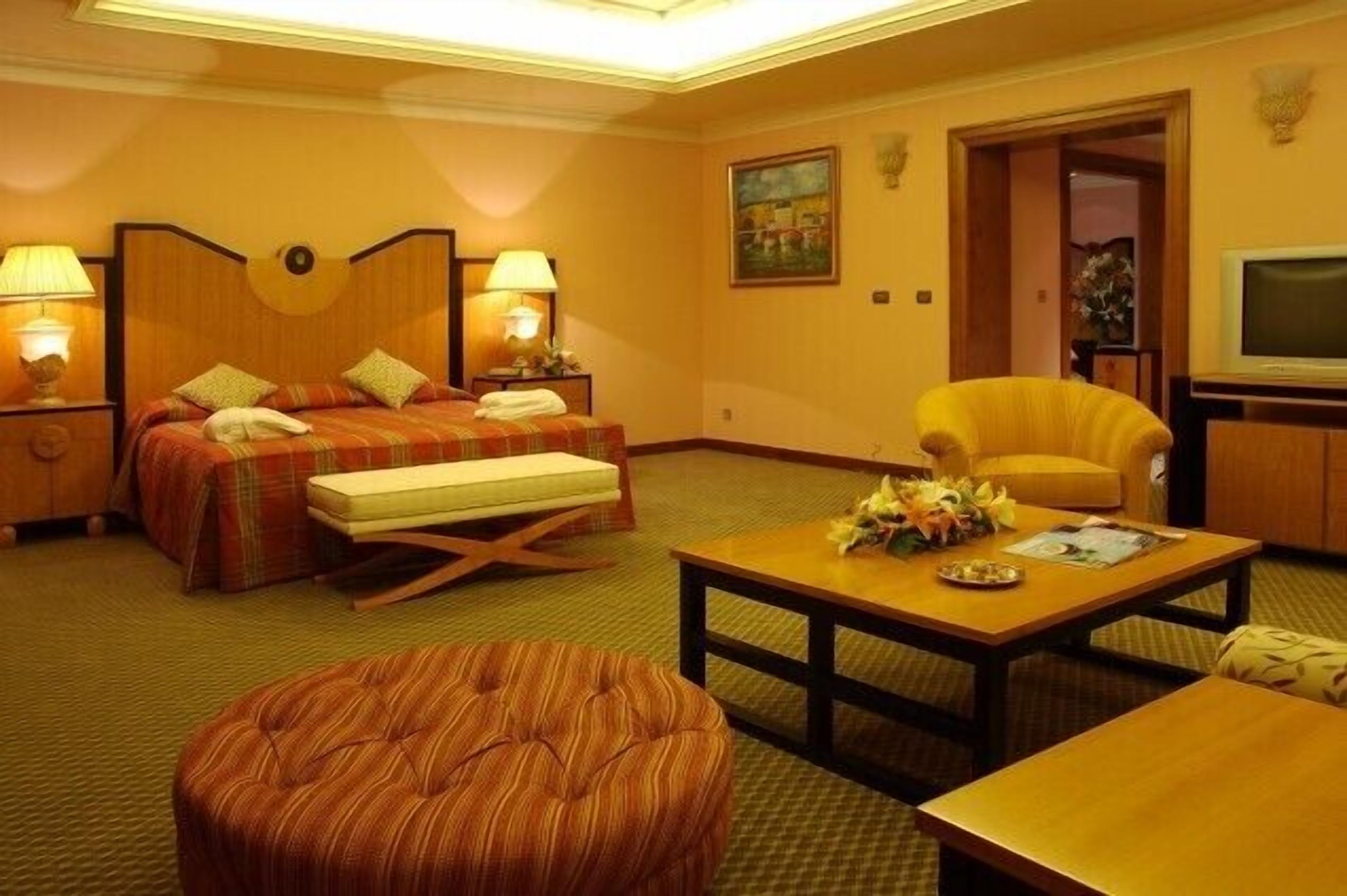 Egyptian cotton sheets, premium bedding, down comforters, minibar