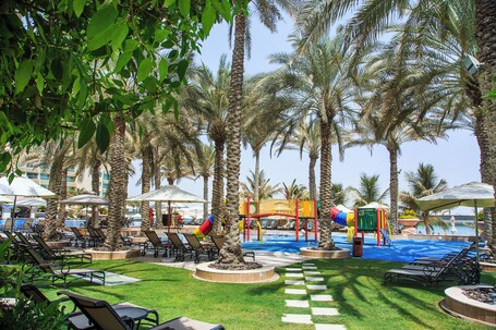 Al Raha Beach Hotel - Image 41