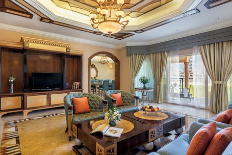 Al Raha Beach Hotel - Image 32