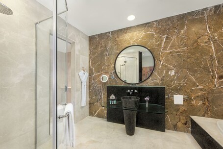 Al Raha Beach Hotel - Image 78