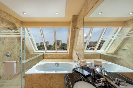 Al Raha Beach Hotel - Image 26