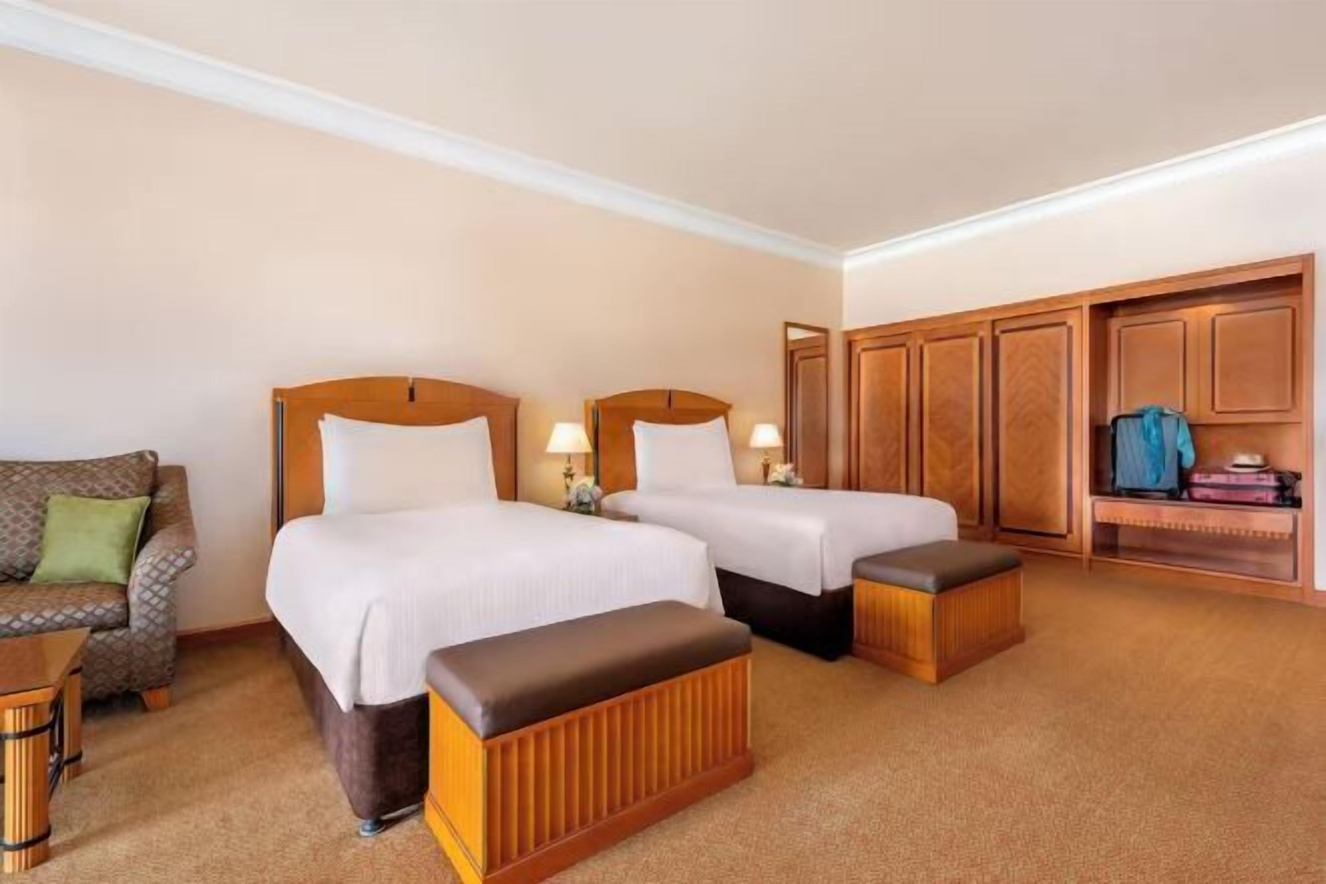 Egyptian cotton sheets, premium bedding, down comforters, minibar