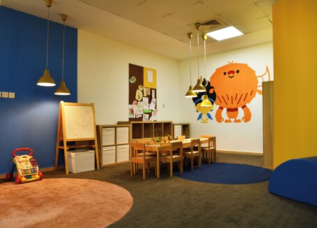 Al Raha Beach Hotel - Image 11