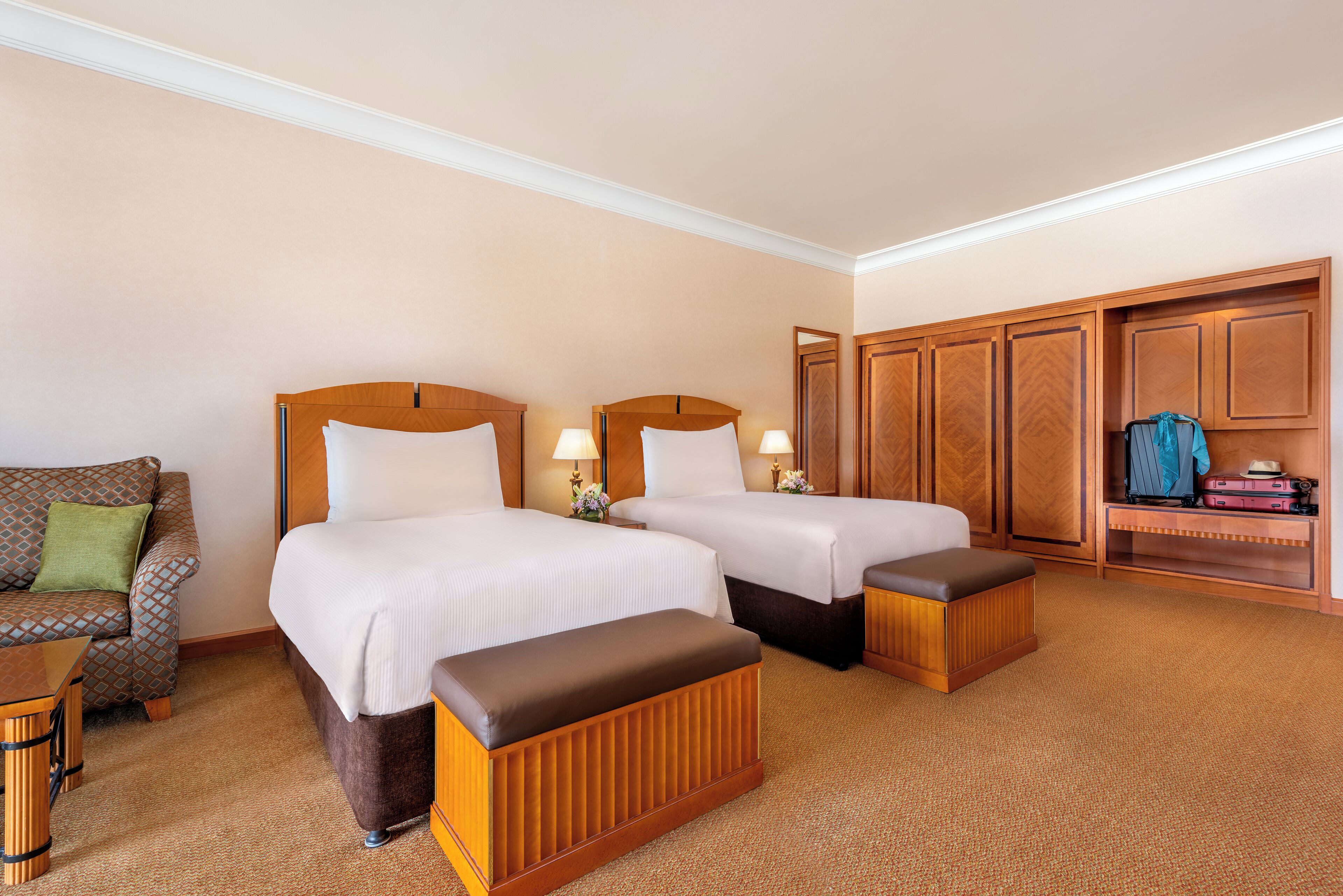 Egyptian cotton sheets, premium bedding, down comforters, minibar