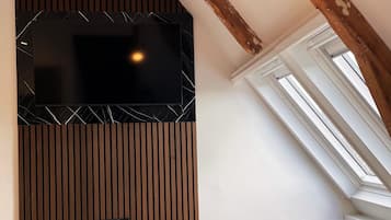 Standard Twin Room, Multiple Beds | In-room safe, free WiFi, bed sheets