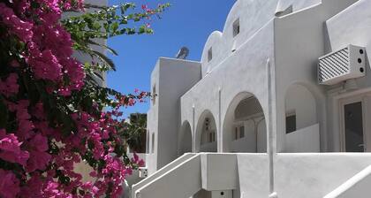 Anny Studios Perissa Beach