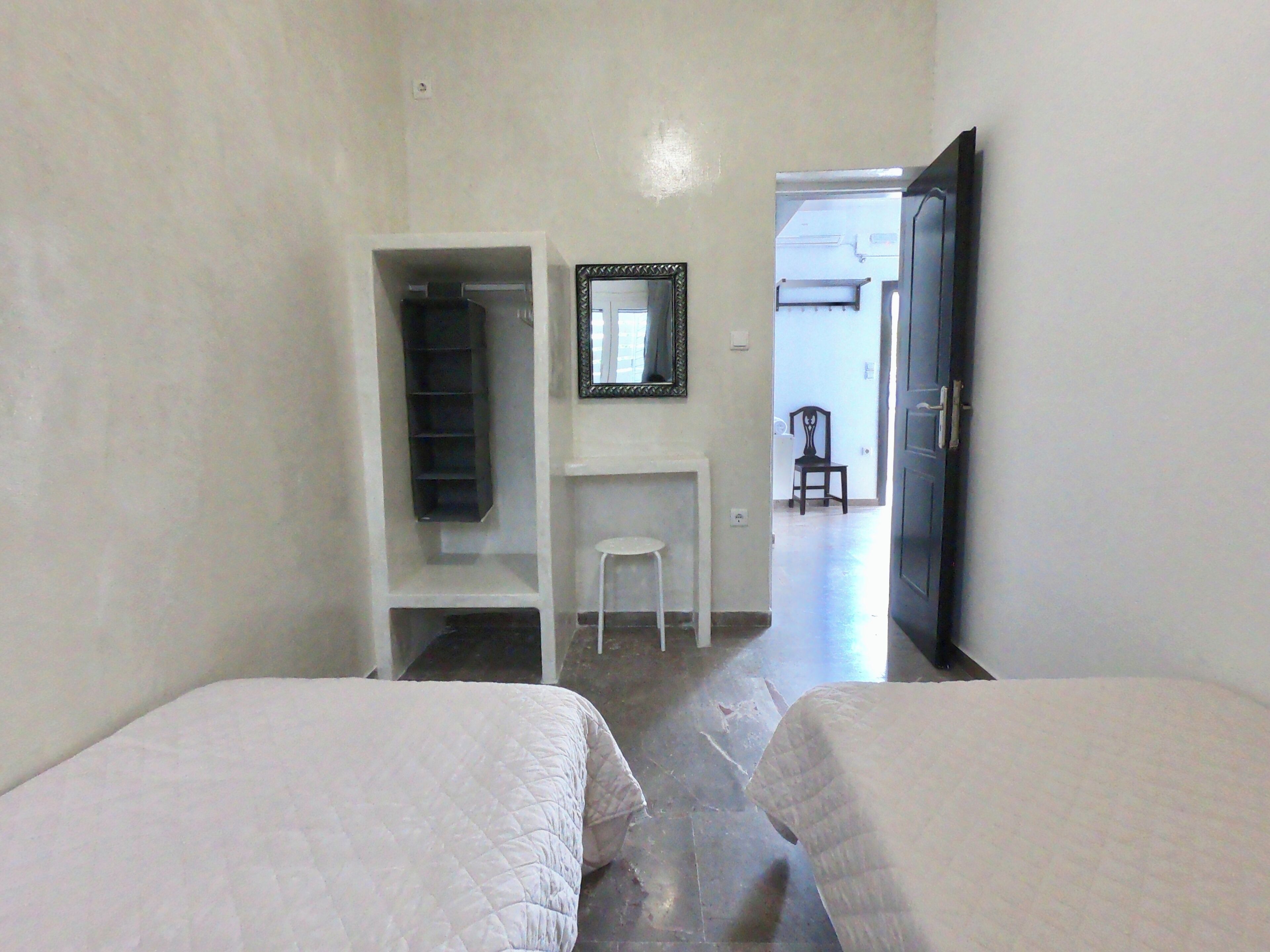 In-room safe, soundproofing, iron/ironing board, free WiFi