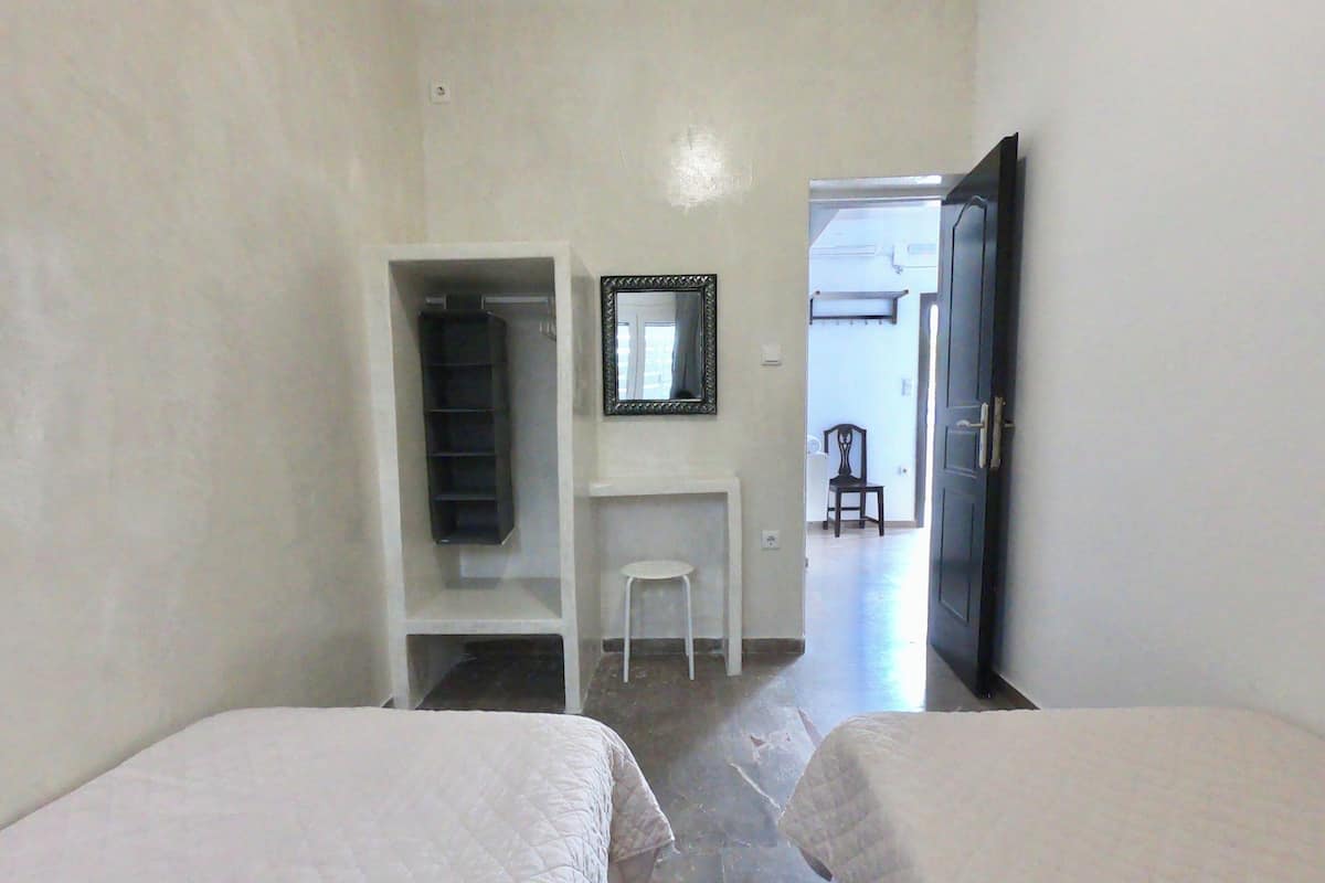 Caja de seguridad en la habitación y insonorización
