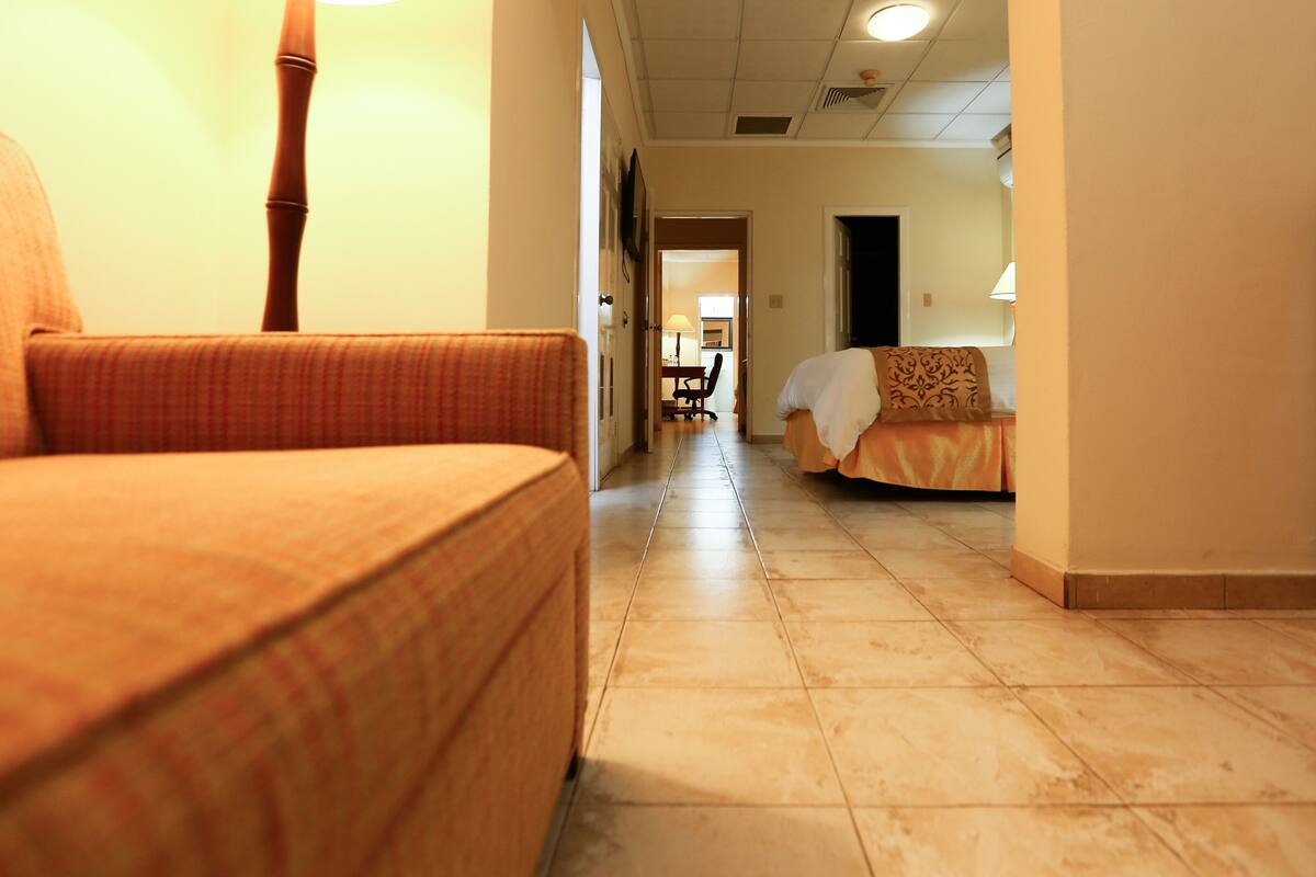 deluxe suite | 2 bedrooms, in-room safe, desk, laptop workspace