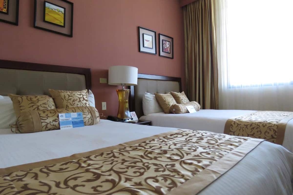 2 bedrooms, in-room safe, desk, laptop workspace