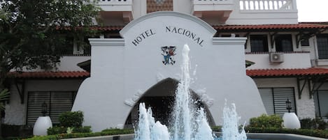 Voorkant van accommodatie