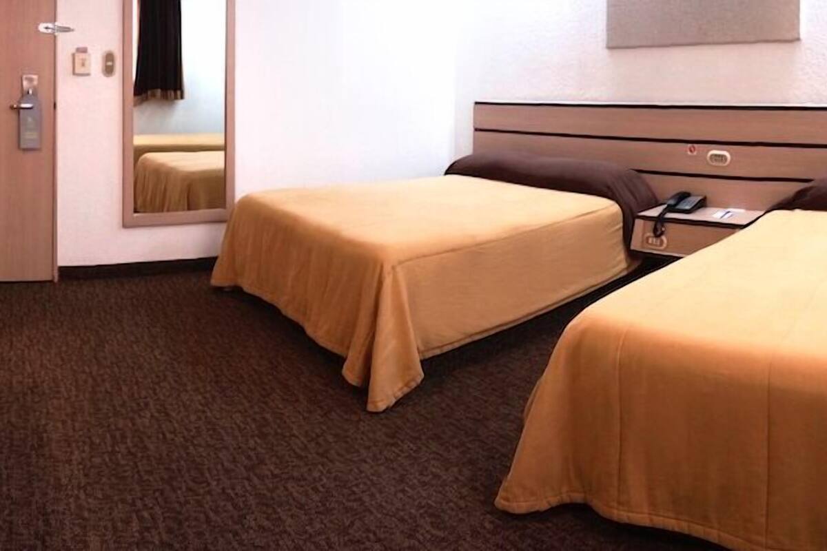 Kamar Double Standar | Tempat tidur lipat/tambahan dan Wi-Fi gratis