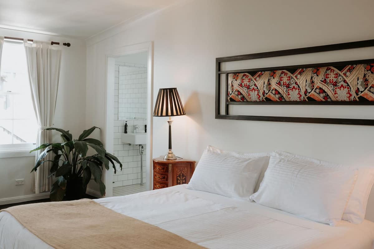 Superior-Suite, 1 King-Bett | 1 Schlafzimmer, hochwertige Bettwaren, Schreibtisch