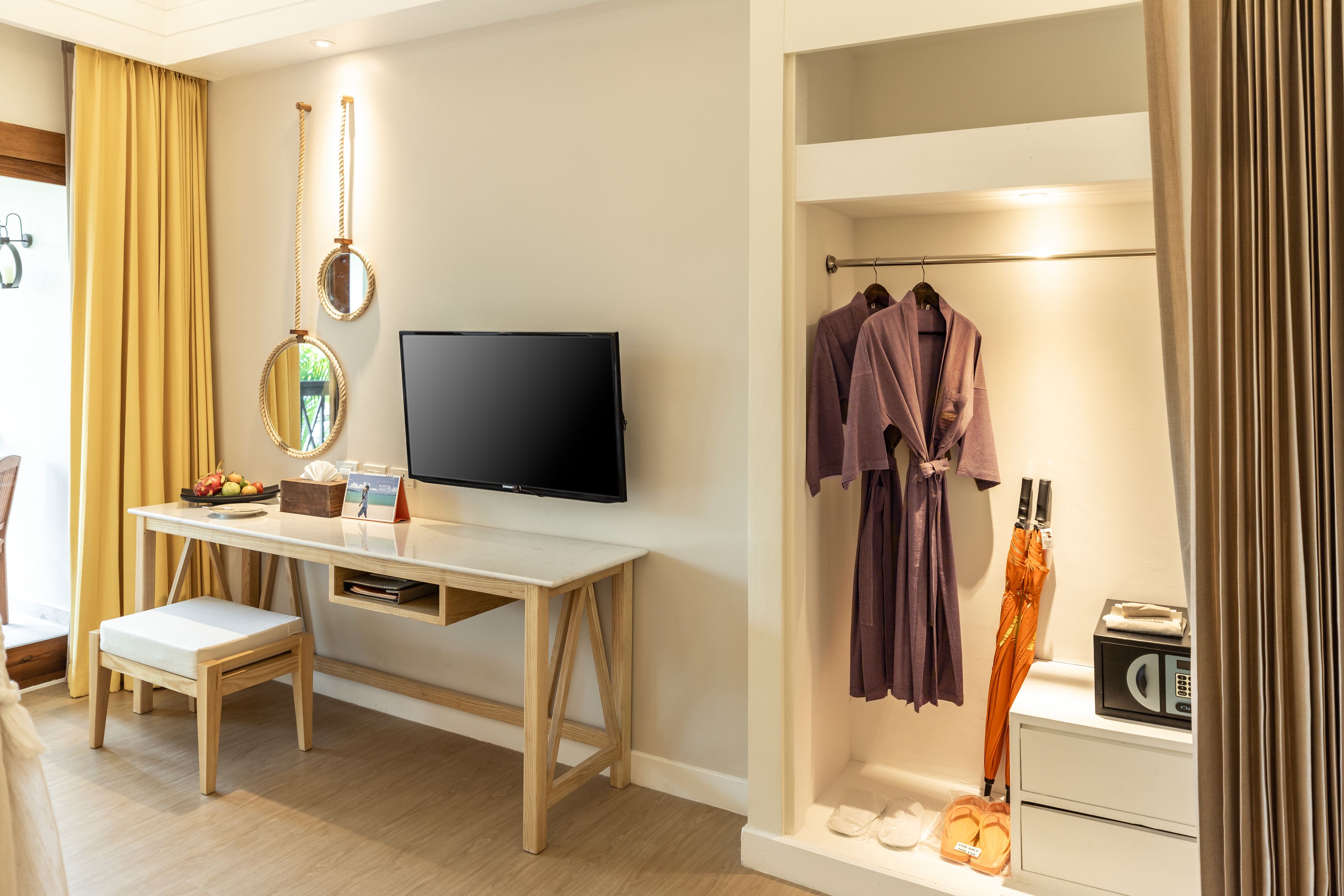 tropical canopy | living area | 43-inch tv with satellite channels