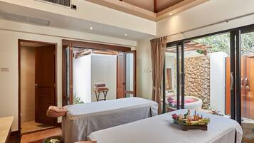 Salas de tratamientos para parejas, bañera de hidromasaje