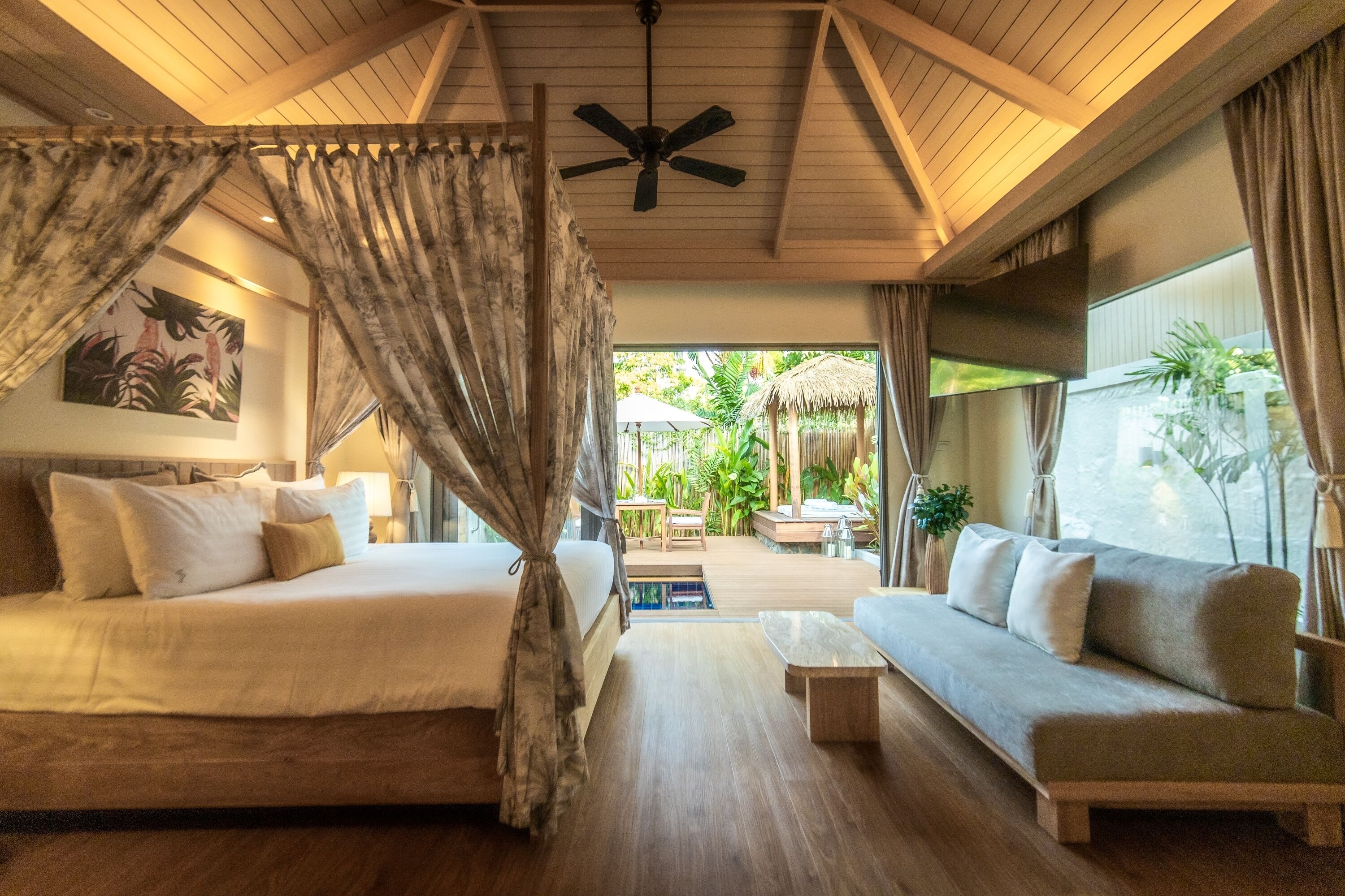 43-inch TV with satellite channels