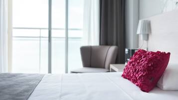 Camera familiare, vista mare (Duplex) | Una scrivania, insonorizzazione, ferro/asse da stiro, Wi-Fi gratuito