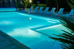Indendørs pool, liggestole