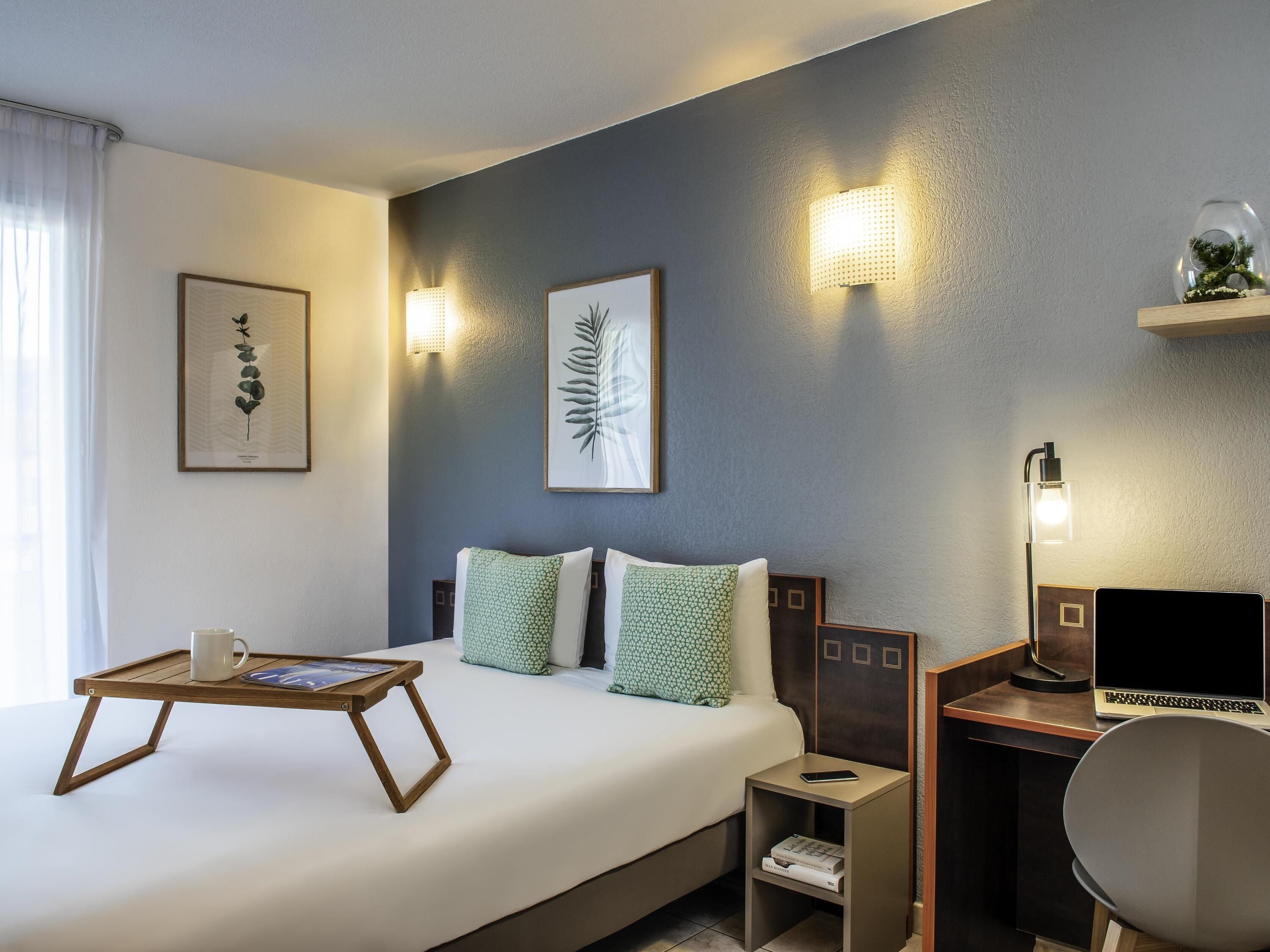 Monolocale, 1 letto matrimoniale | Una cassaforte in camera, una scrivania, insonorizzazione