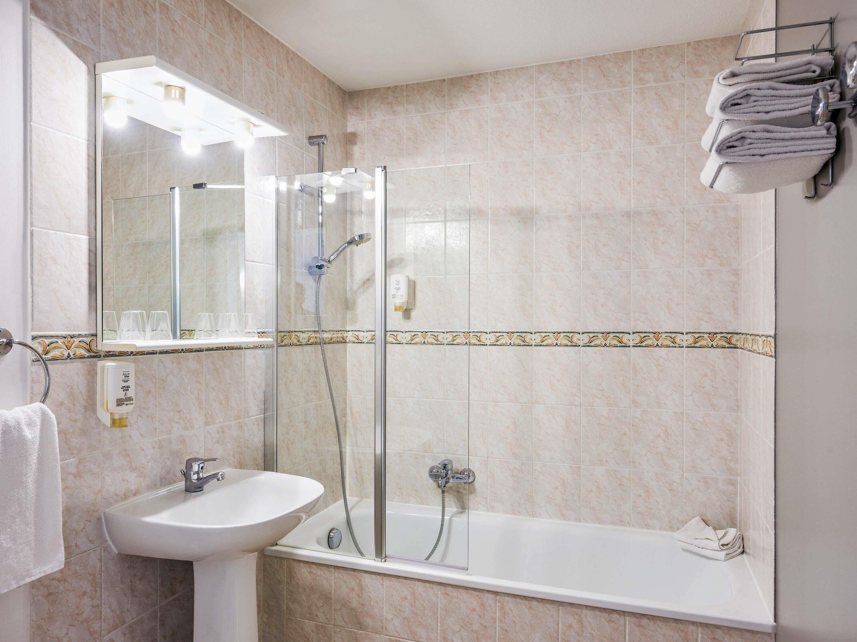 Leilighet, 1 soverom | Safe på rommet, skrivebord, lydisolert og barnesenger (inkludert)