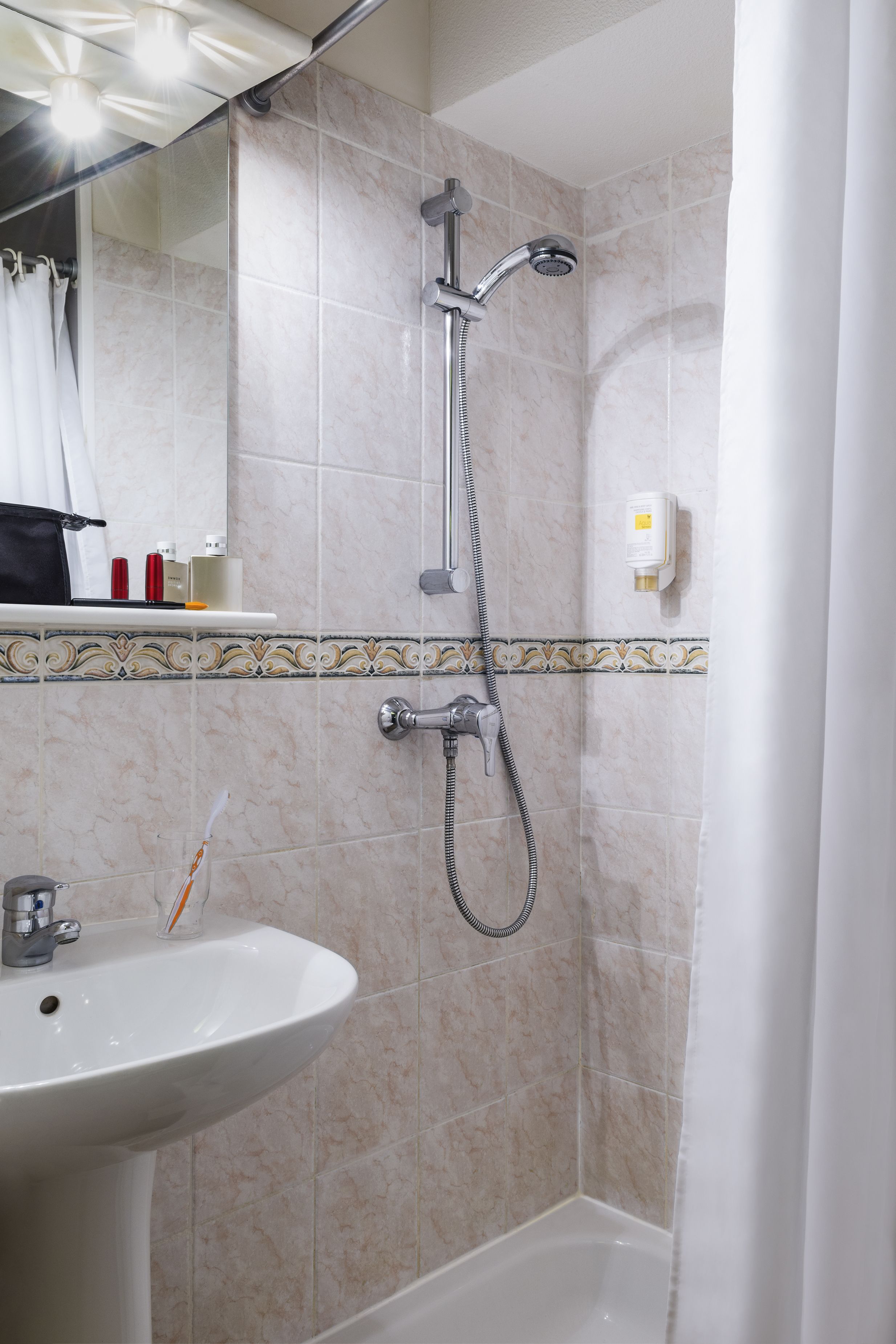 Eco-friendly toiletries, hair dryer